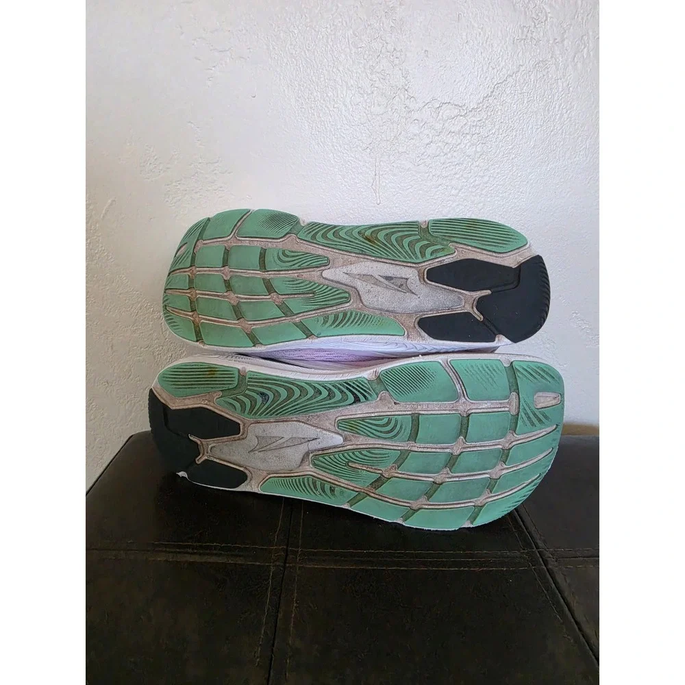 Altra light stains